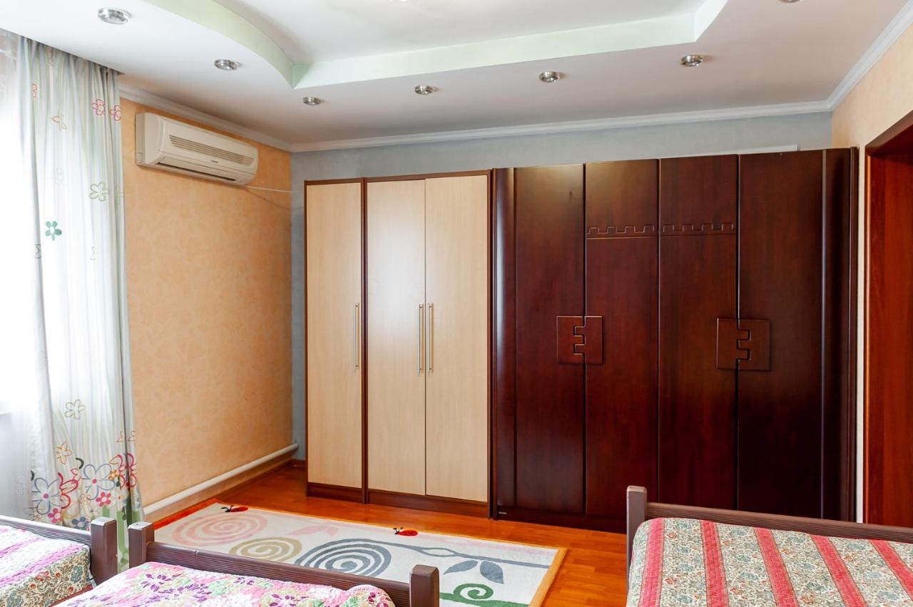 Hostel Astana ภายนอก รูปภาพ